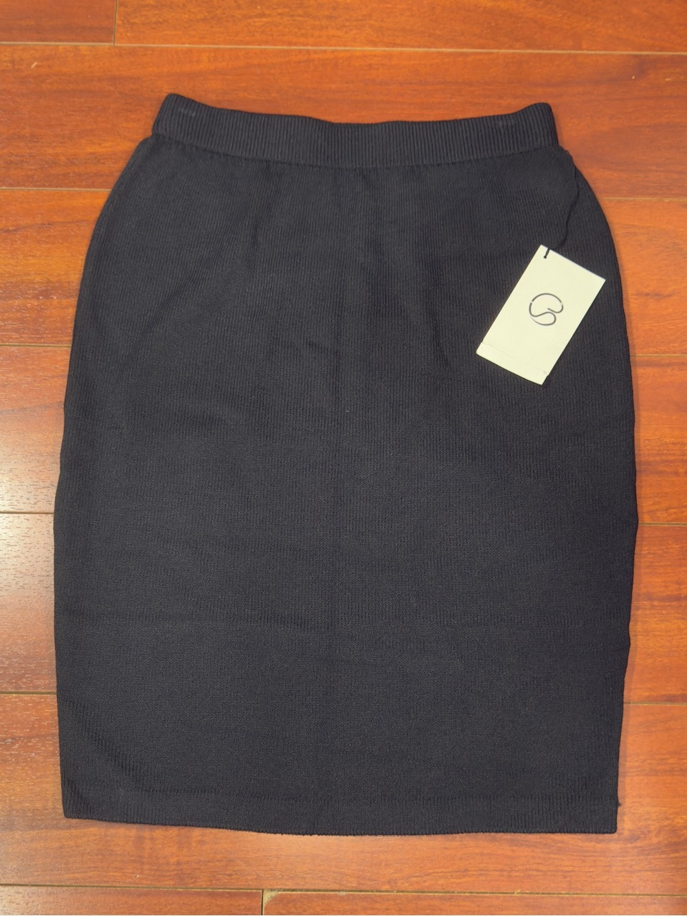 St. John Black Knit Slim Pencil Skirt